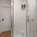 Appartement Freeman-3b двоповерховий з кухнею, альтанкою, грилем 6місний *