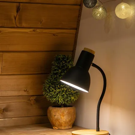 公寓 Freeman-3b - двоповерховий у з альтанкою та грилем для 6 гостей