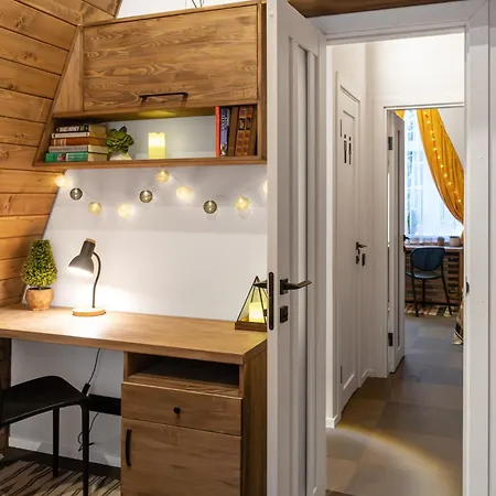 Freeman-3b - двоповерховий у з альтанкою та грилем для 6 гостей * Bukovel