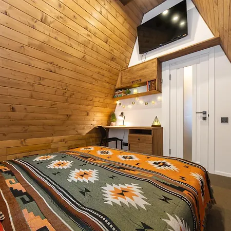 Freeman-3b - двоповерховий у з альтанкою та грилем для 6 гостей Apartment *