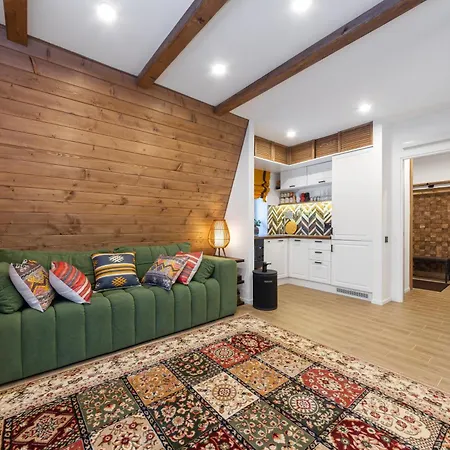 Apartamento Freeman-3b - двоповерховий у з альтанкою та грилем для 6 гостей Bukovel