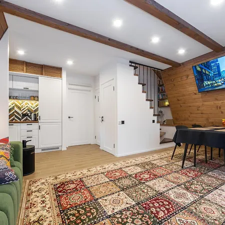 Freeman-3b - двоповерховий у з альтанкою та грилем для 6 гостей * Bukovel