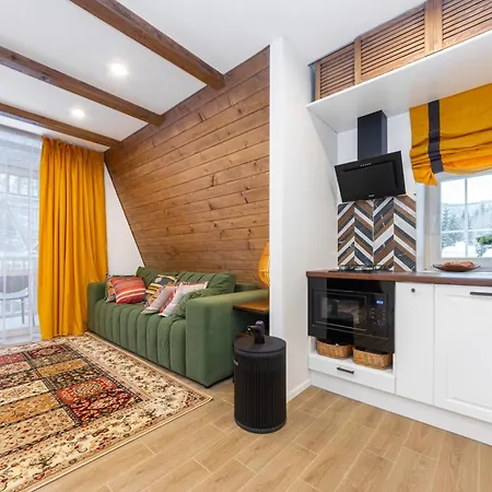 Freeman-3b - двоповерховий у з альтанкою та грилем для 6 гостей Apartamento Bukovel