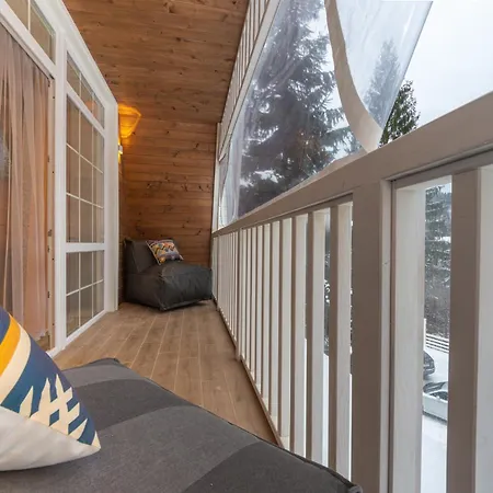 Apartment Freeman-3b - двоповерховий у з альтанкою та грилем для 6 гостей