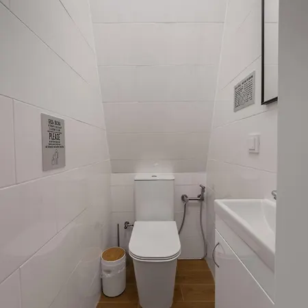 Freeman-3b - двоповерховий у з альтанкою та грилем для 6 гостей Apartamento *