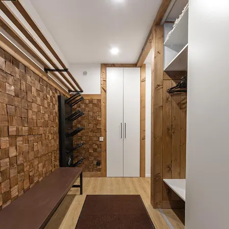 Apartment двоповерхові у Freeman-3b з альтанкою та грилем Bukovel