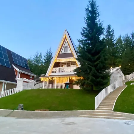 Freeman-3b - двоповерховий у з альтанкою та грилем для 6 гостей * 布克维