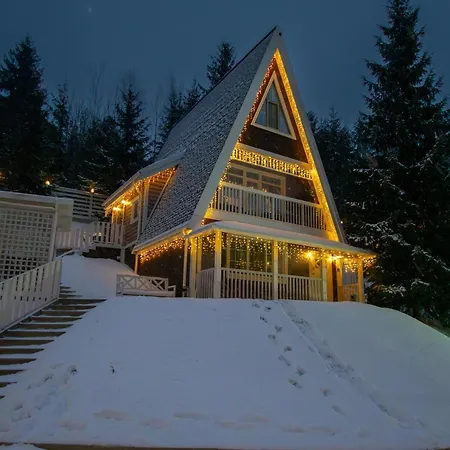 Freeman-3b - двоповерховий у з альтанкою та грилем для 6 гостей Apartamento *