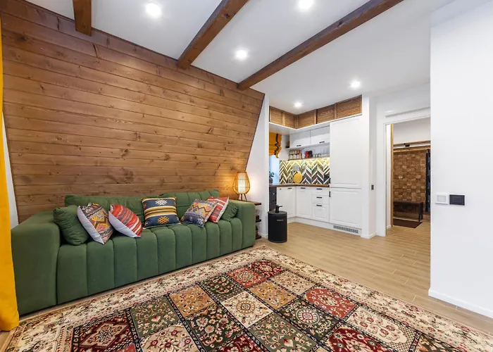 公寓 Freeman-3b двоповерховий з кухнею, альтанкою, грилем 6місний 布克维